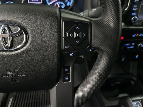 Used 2020 Toyota Tacoma TRD Off-Road image 16