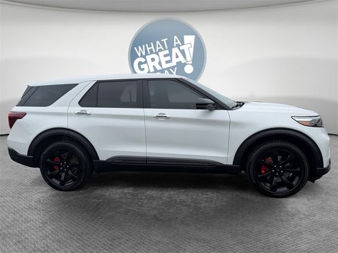 Used 2021 Ford Explorer ST w/ Equipment Group 401A image 2