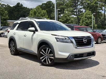 Used 2023 Nissan Pathfinder Platinum
