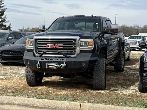 Used 2015 GMC Sierra 2500 SLT w/ Duramax Plus Package image 3