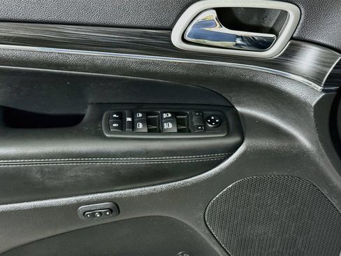 Used 2019 Jeep Grand Cherokee Limited AWD/4WD image 26