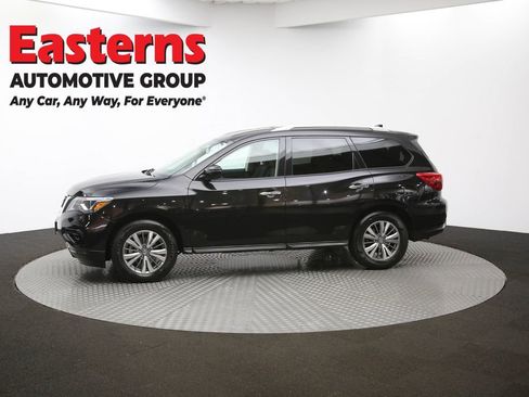 Used 2019 Nissan Pathfinder SV image 59