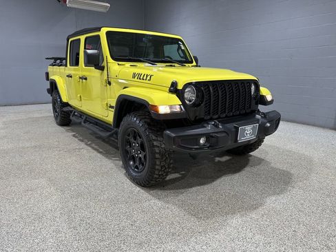 Used 2023 Jeep Gladiator Sport AWD/4WD image 1