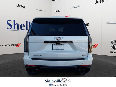 Used 2025 Cadillac Escalade ESV V image 5