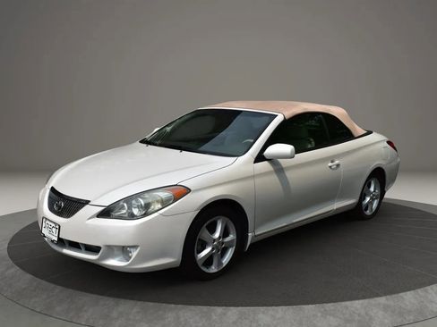 Used 2005 Toyota Solara SLE image 9