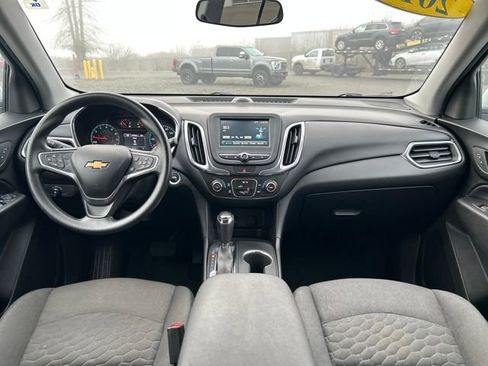 Used 2018 Chevrolet Equinox LT image 12