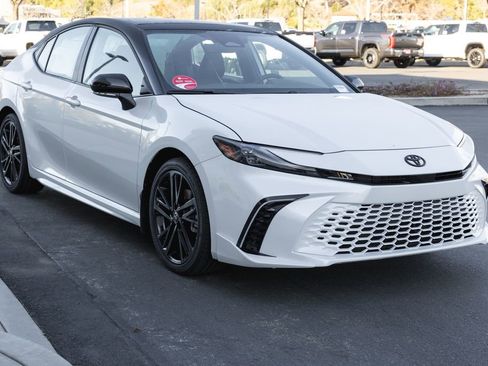 New 2026 Toyota Camry XSE AWD/4WD image 3