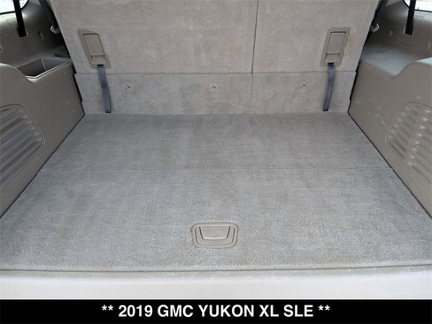 Used 2019 GMC Yukon XL SLE w/ SLE Value Package image 25