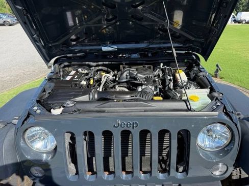 Used 2017 Jeep Wrangler Sport w/ Quick Order Package 24S AWD/4WD image 28