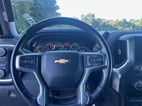 Used 2023 Chevrolet Silverado 2500 LT image 37