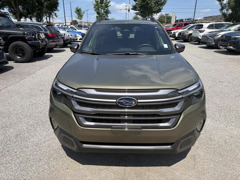 Used 2025 Subaru Forester Limited w/ Popular Package AWD/4WD image 2