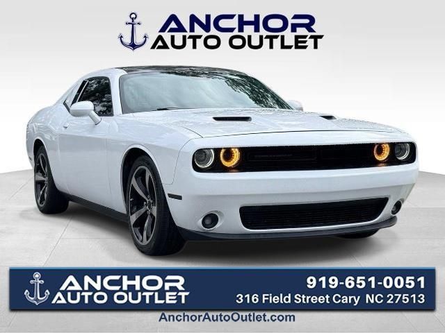Used 2017 Dodge Challenger SXT w/ Blacktop Package RWD image 1