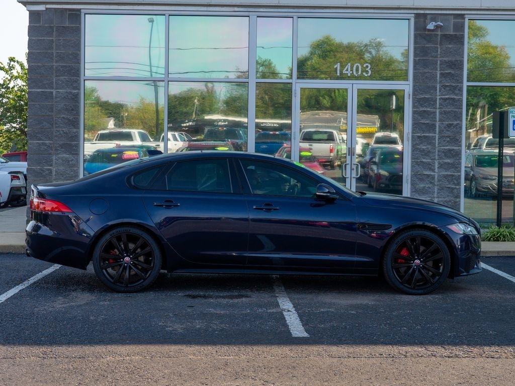 Used 2018 Jaguar XF S RWD image 2