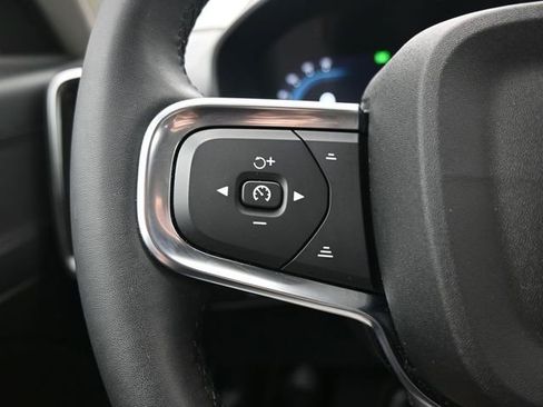 Used 2023 Volvo XC40 B5 Plus w/ Driver Assist Package image 25