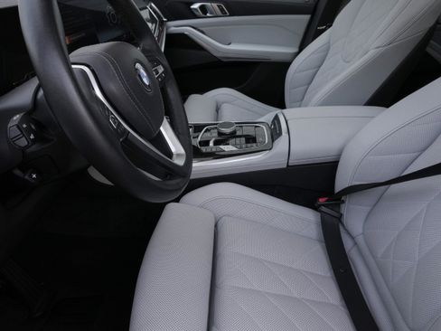 Used 2024 BMW X5 xDrive40i AWD/4WD image 12
