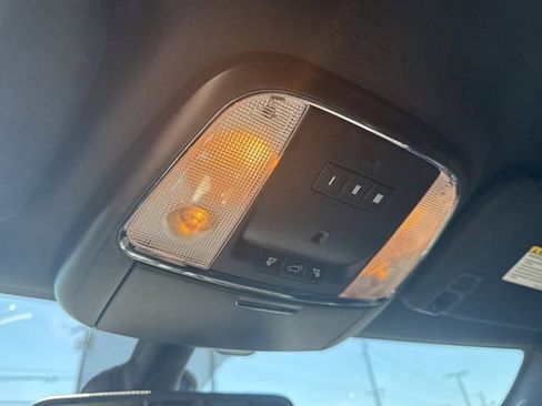 Used 2018 Jeep Grand Cherokee Altitude AWD/4WD image 28