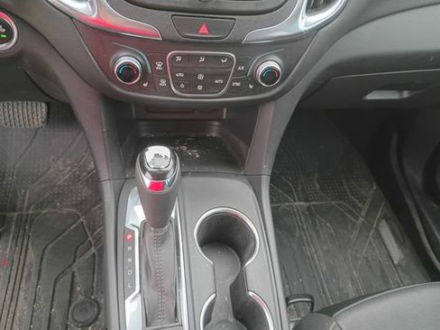 Used 2020 Chevrolet Equinox LT w/ Sport Edition image 19