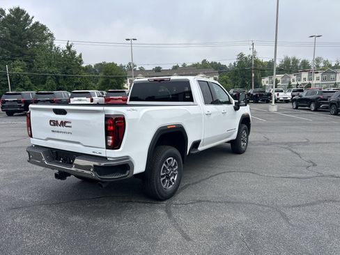 New 2026 GMC Sierra 2500 SLE w/ SLE Value Package; AWD/4WD image 13