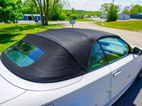 Used 2012 BMW 128i Convertible RWD image 19