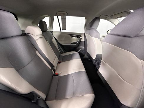 Certified 2025 Toyota RAV4 XLE FWD image 41
