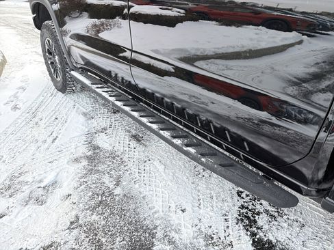 Used 2022 Chevrolet Silverado 1500 ZR2 w/ Technology Package image 31