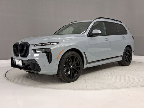 Certified 2025 BMW X7 xDrive40i w/ M Sport Package AWD/4WD image 37