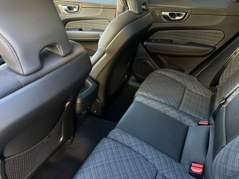 Used 2025 Volvo XC60 B5 Core w/ Protection Package Premier image 12