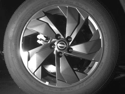 Used 2025 Nissan Rogue SV image 15