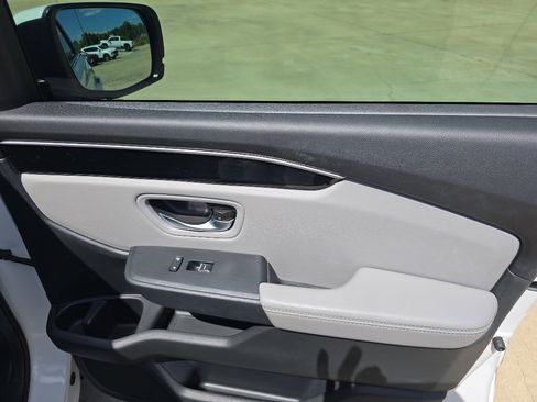 Used 2025 Honda Pilot EX-L image 16