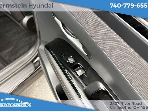 Certified 2024 Hyundai Tucson Limited AWD/4WD image 30