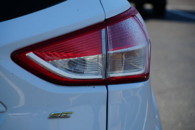 Used 2016 Ford Escape SE FWD image 20