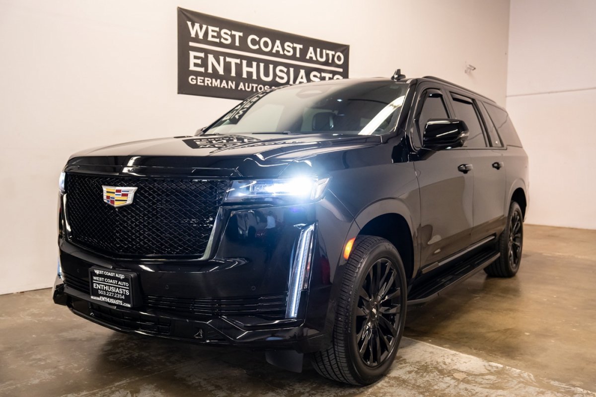 Used 2023 Cadillac Escalade ESV Sport w/ Touring Package AWD/4WD image 1
