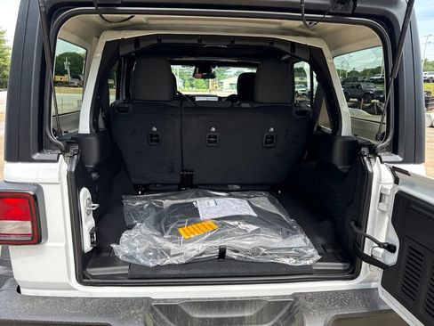 New 2026 Jeep Wrangler Unlimited Sport AWD/4WD image 22