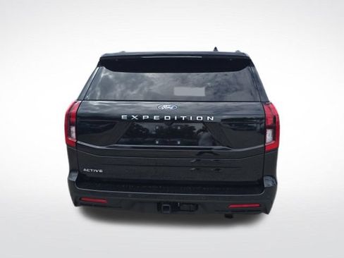 Used 2025 Ford Expedition Active AWD/4WD image 4