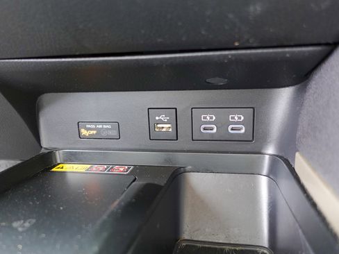 Used 2025 Toyota Camry LE image 20