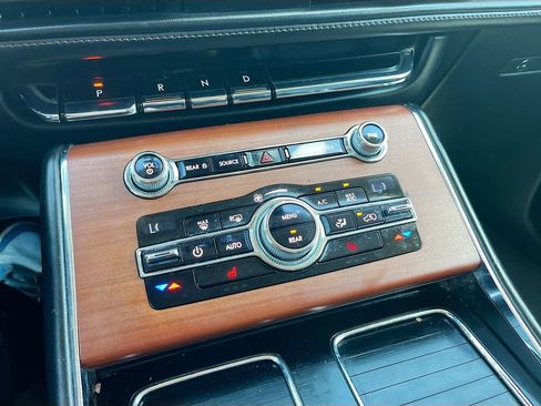 Used 2020 Lincoln Aviator Reserve RWD image 16