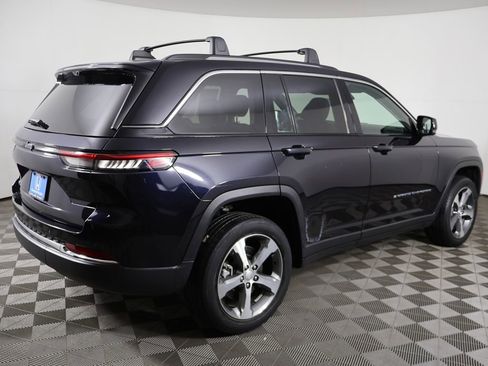Used 2022 Jeep Grand Cherokee Limited 4xe w/ Luxury Tech Group II AWD/4WD image 15