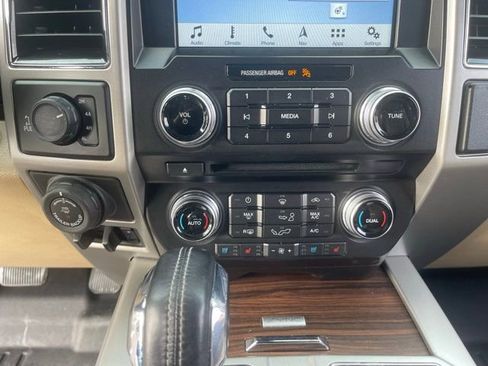 Used 2017 Ford F150 Lariat w/ Equipment Group 502A Luxury image 43