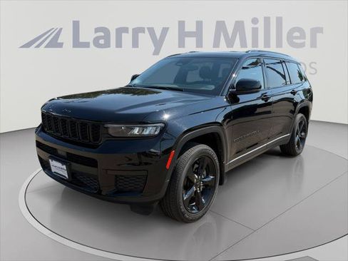 Certified 2023 Jeep Grand Cherokee L Laredo AWD/4WD image 1