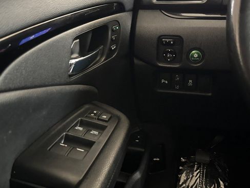 Used 2020 Honda Pilot Touring image 11