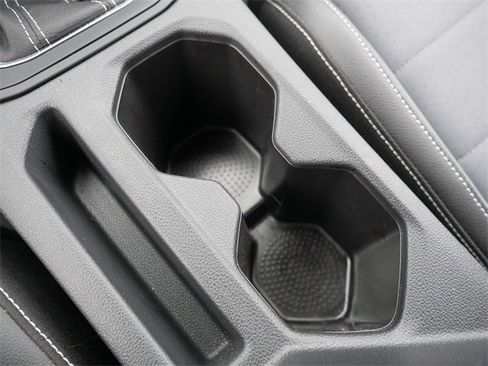 Certified 2025 Volkswagen Jetta SE image 34