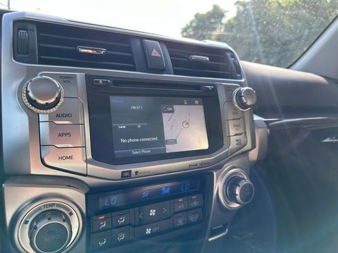 Used 2019 Toyota 4Runner Limited AWD/4WD image 19