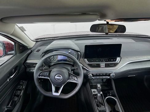 Used 2023 Nissan Altima 2.5 SV w/ SV Premium Package image 23