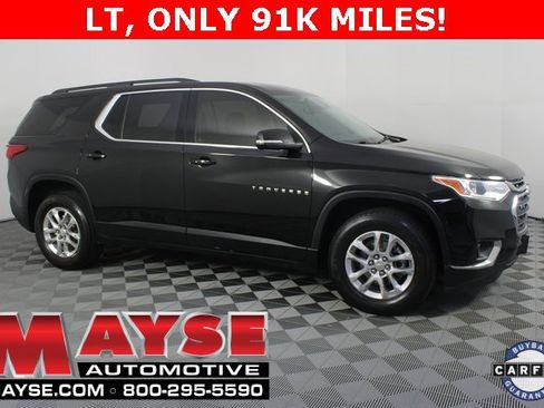 Used 2021 Chevrolet Traverse LT image 1