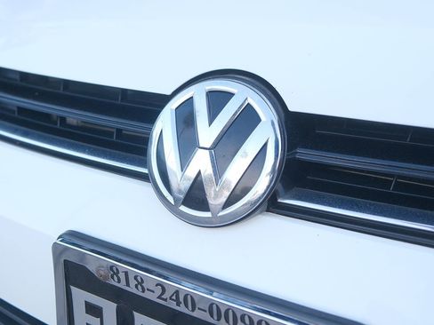 Used 2017 Volkswagen Golf SEL image 46