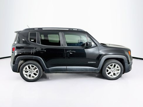 Used 2017 Jeep Renegade Latitude w/ Popular Equipment Group FWD image 10