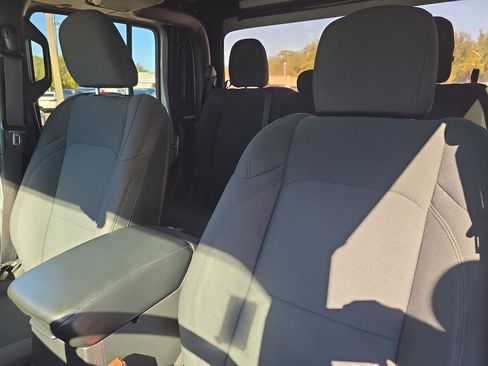 Used 2022 Jeep Gladiator Sport image 23