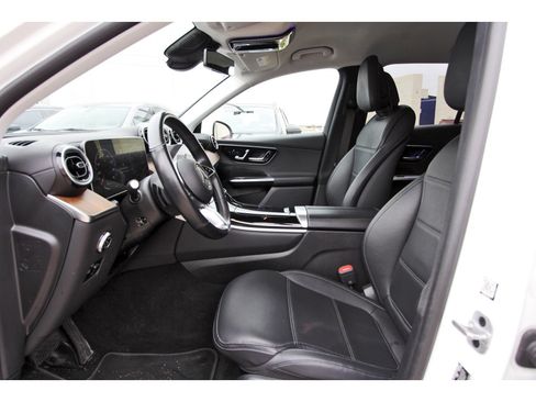 Used 2023 Mercedes-Benz GLC 300 image 29