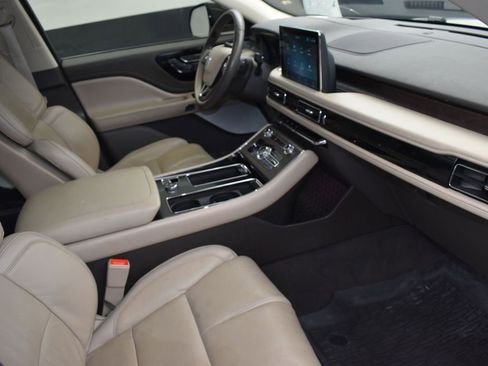 Used 2023 Lincoln Aviator Reserve w/ Equipment Group 201A image 26