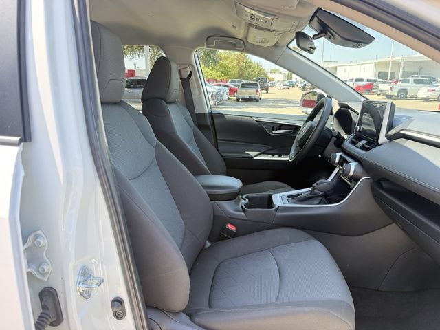 Used 2025 Toyota RAV4 XLE FWD image 29
